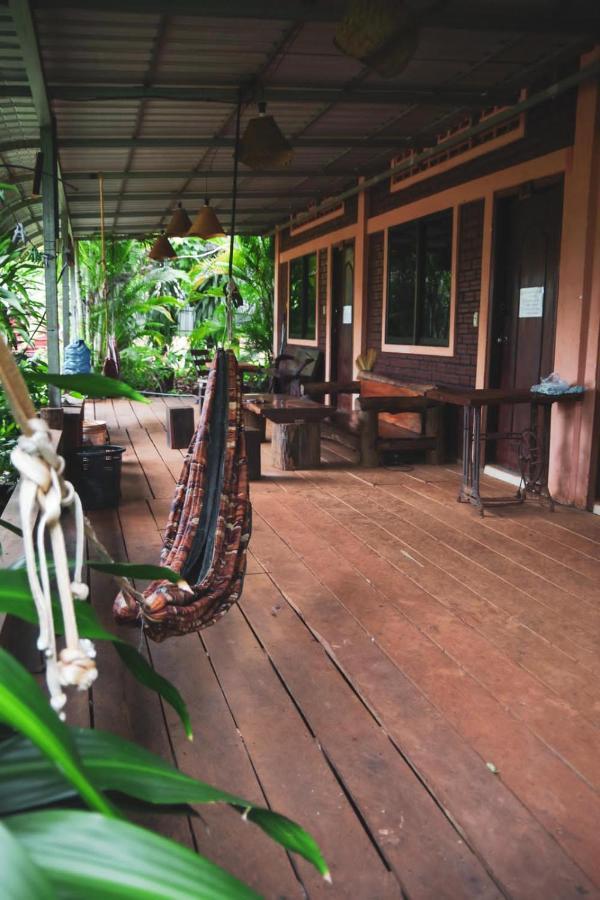 Familyhouse & Trekking Apartment Banlung Exterior photo