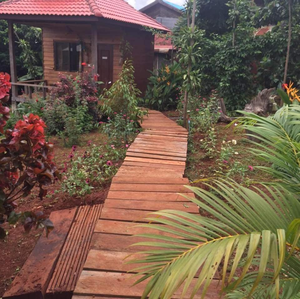 Familyhouse & Trekking Apartment Banlung Room photo