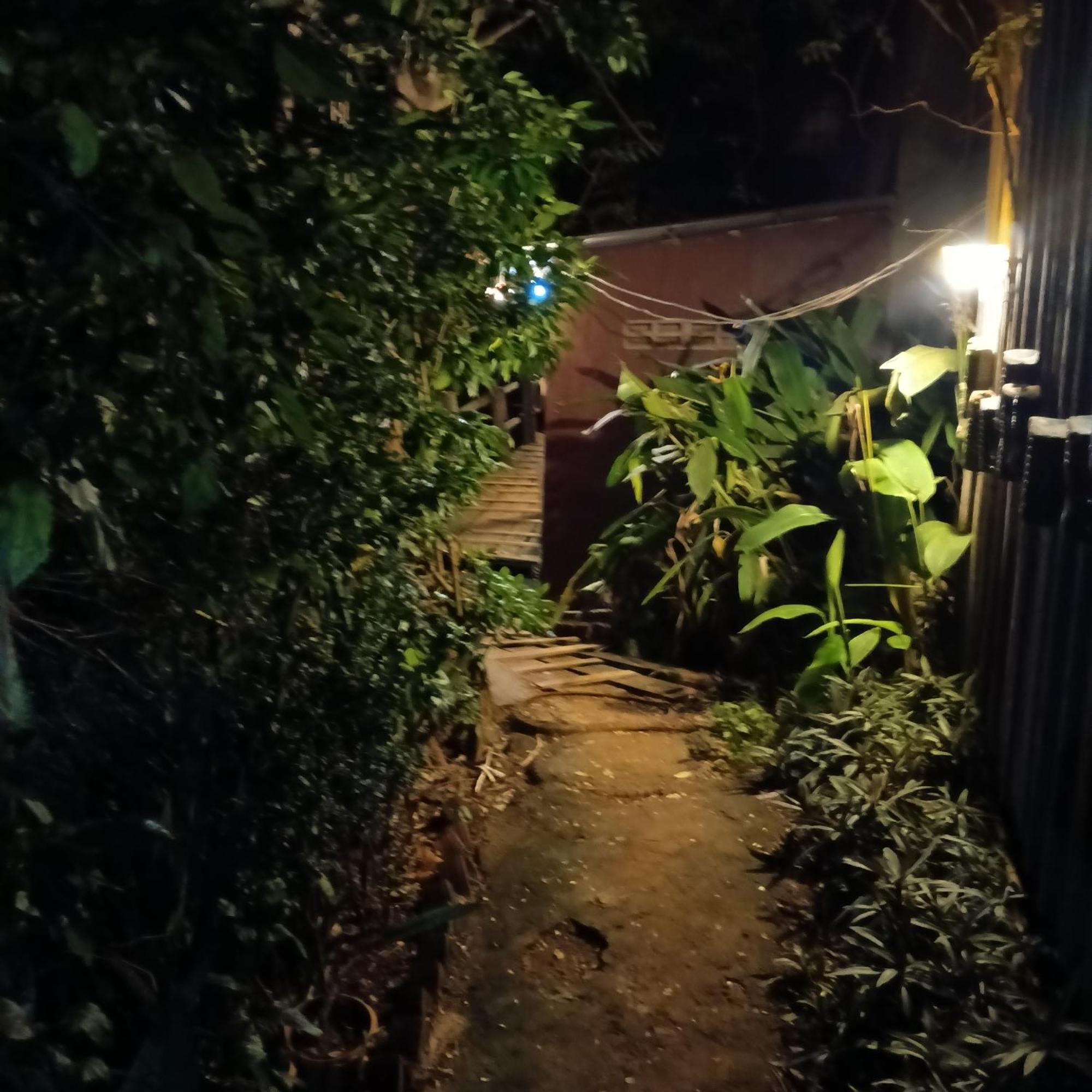 Familyhouse & Trekking Apartment Banlung Room photo